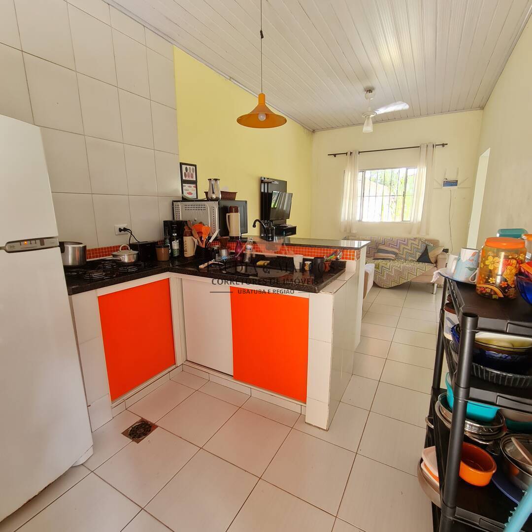 Casa à venda com 2 quartos, 65m² - Foto 4