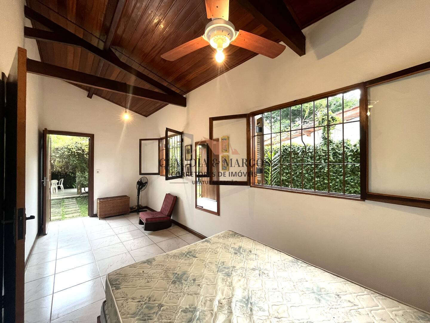 Casa à venda com 2 quartos, 150m² - Foto 5