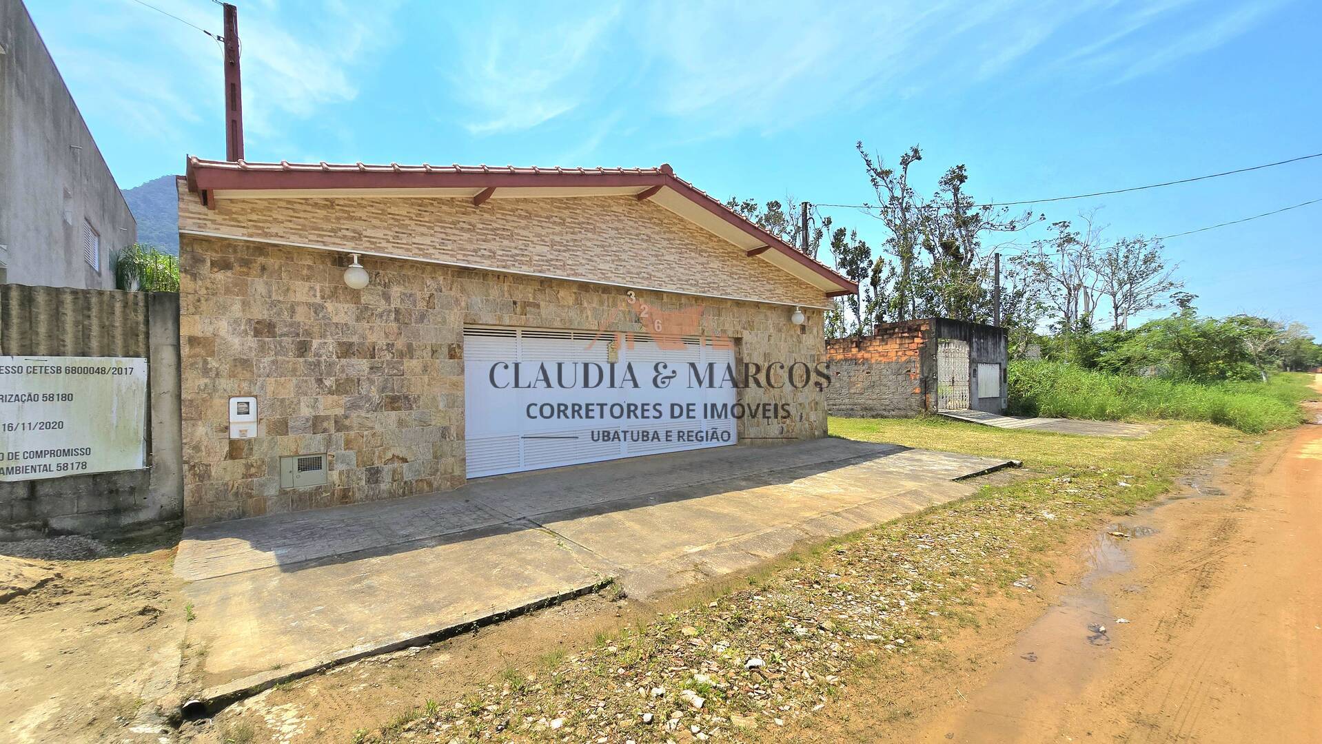 Casa à venda com 5 quartos, 242m² - Foto 27