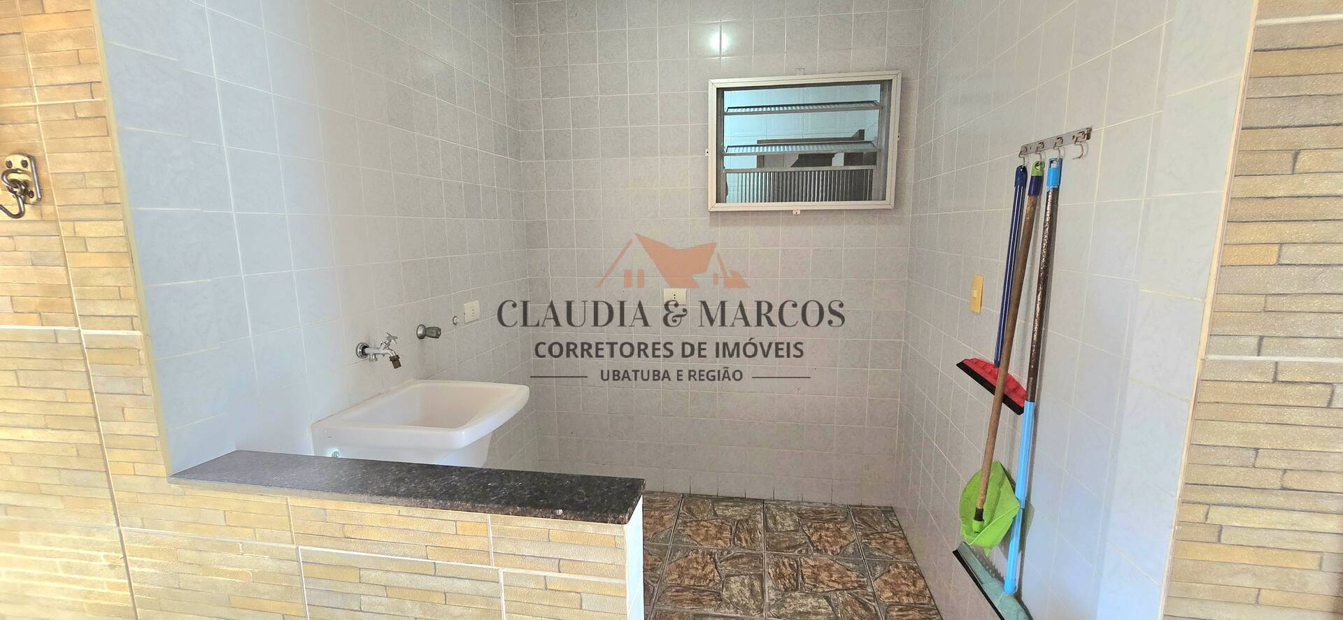 Casa à venda com 5 quartos, 242m² - Foto 12