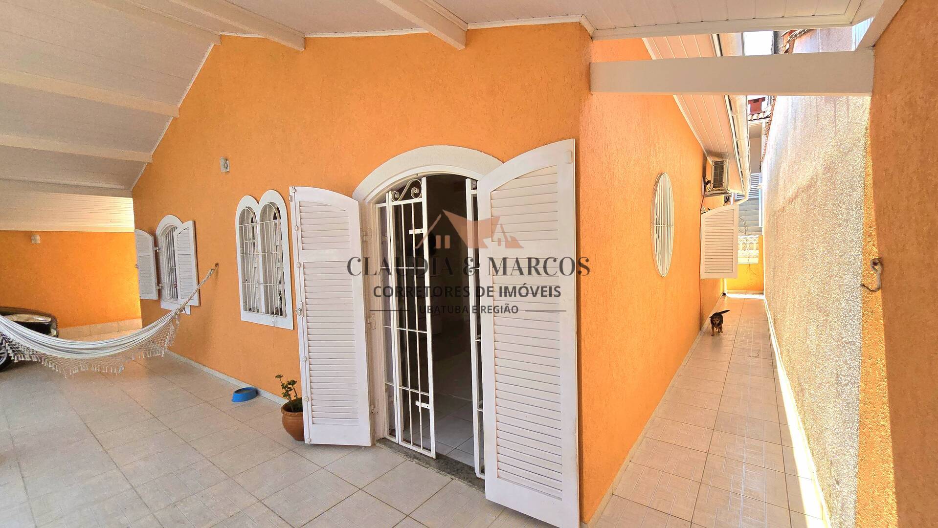 Casa à venda com 5 quartos, 220m² - Foto 14