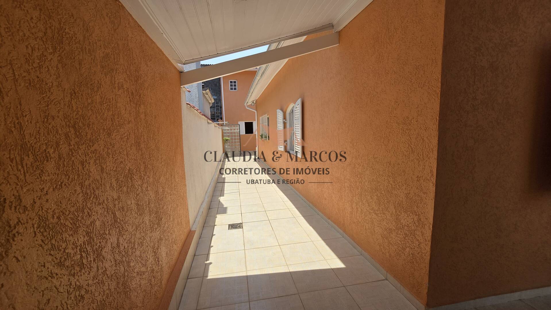 Casa à venda com 5 quartos, 220m² - Foto 15