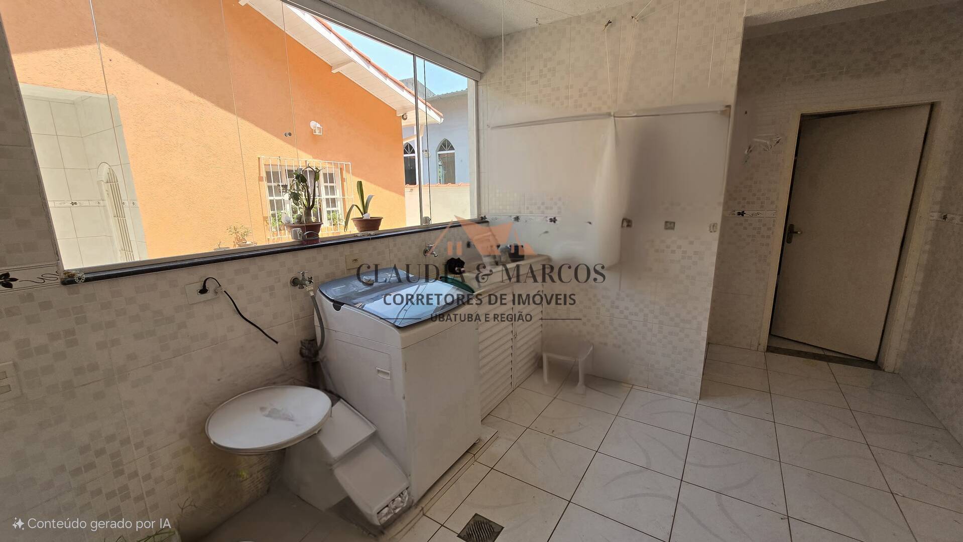 Casa à venda com 5 quartos, 220m² - Foto 12