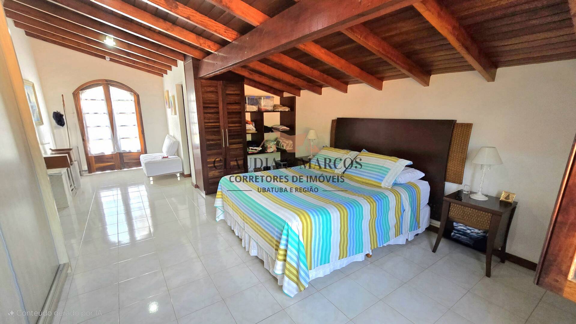 Casa à venda com 4 quartos, 290m² - Foto 5