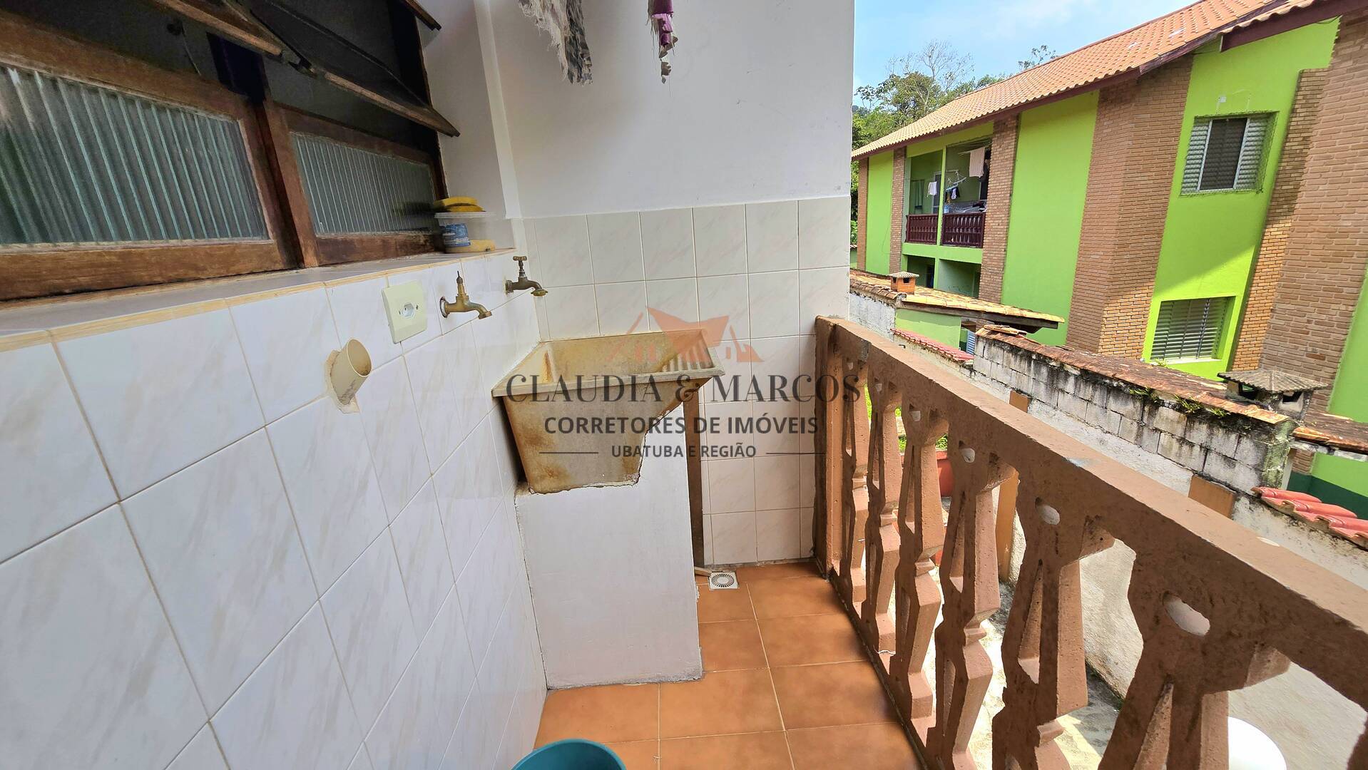 Apartamento à venda com 2 quartos, 64m² - Foto 11